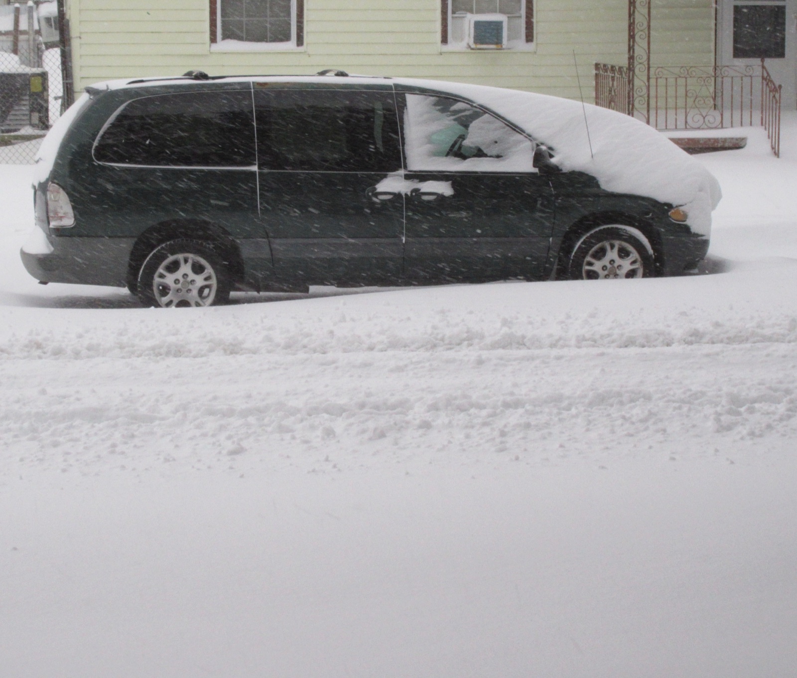 Deep snow on a New Orleans street during the January 2025 Gulf Coast snowstorm