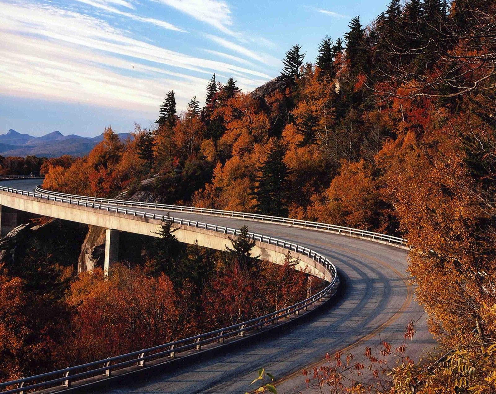 North Carolina Fall Foliage Road Trip 2026 | Route & Stops